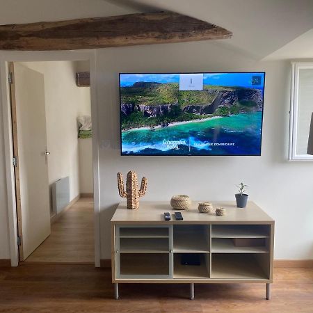Charmant Appartement Avec Spa Фонтене-ле-Комт Экстерьер фото